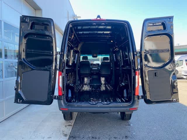 new 2024 Mercedes-Benz Sprinter car