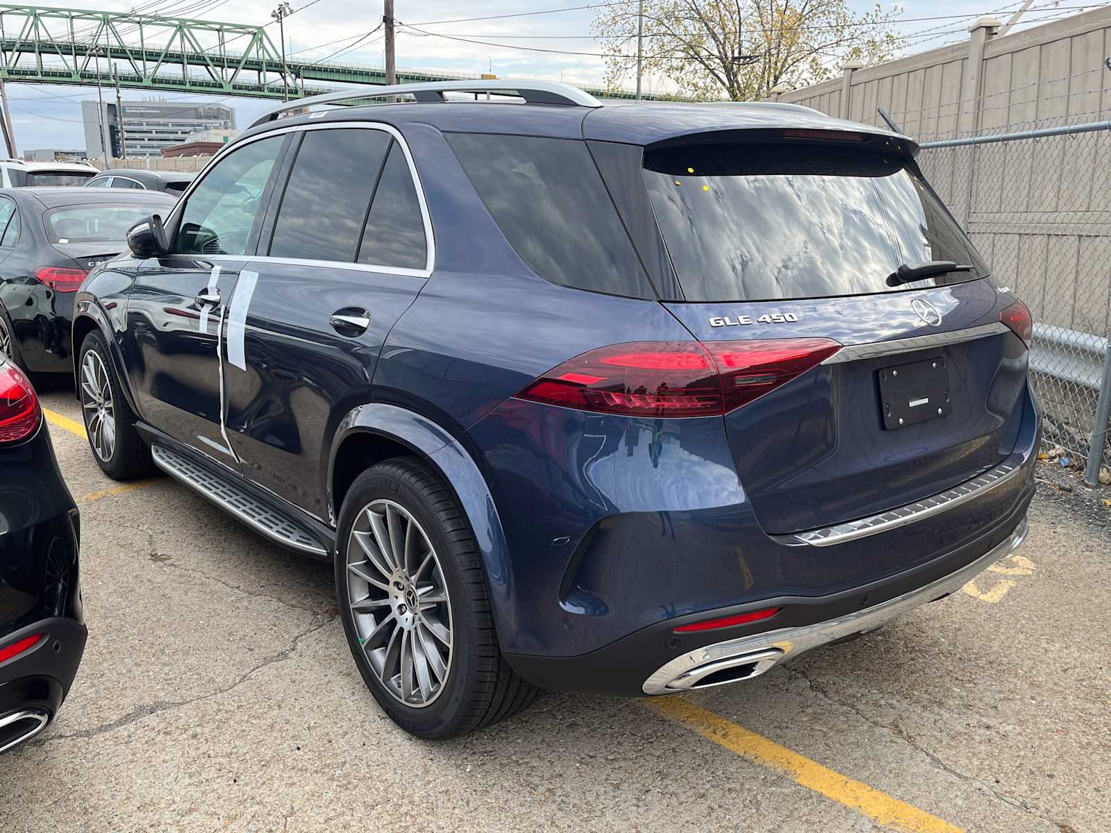 new 2025 Mercedes-Benz GLE 450 car