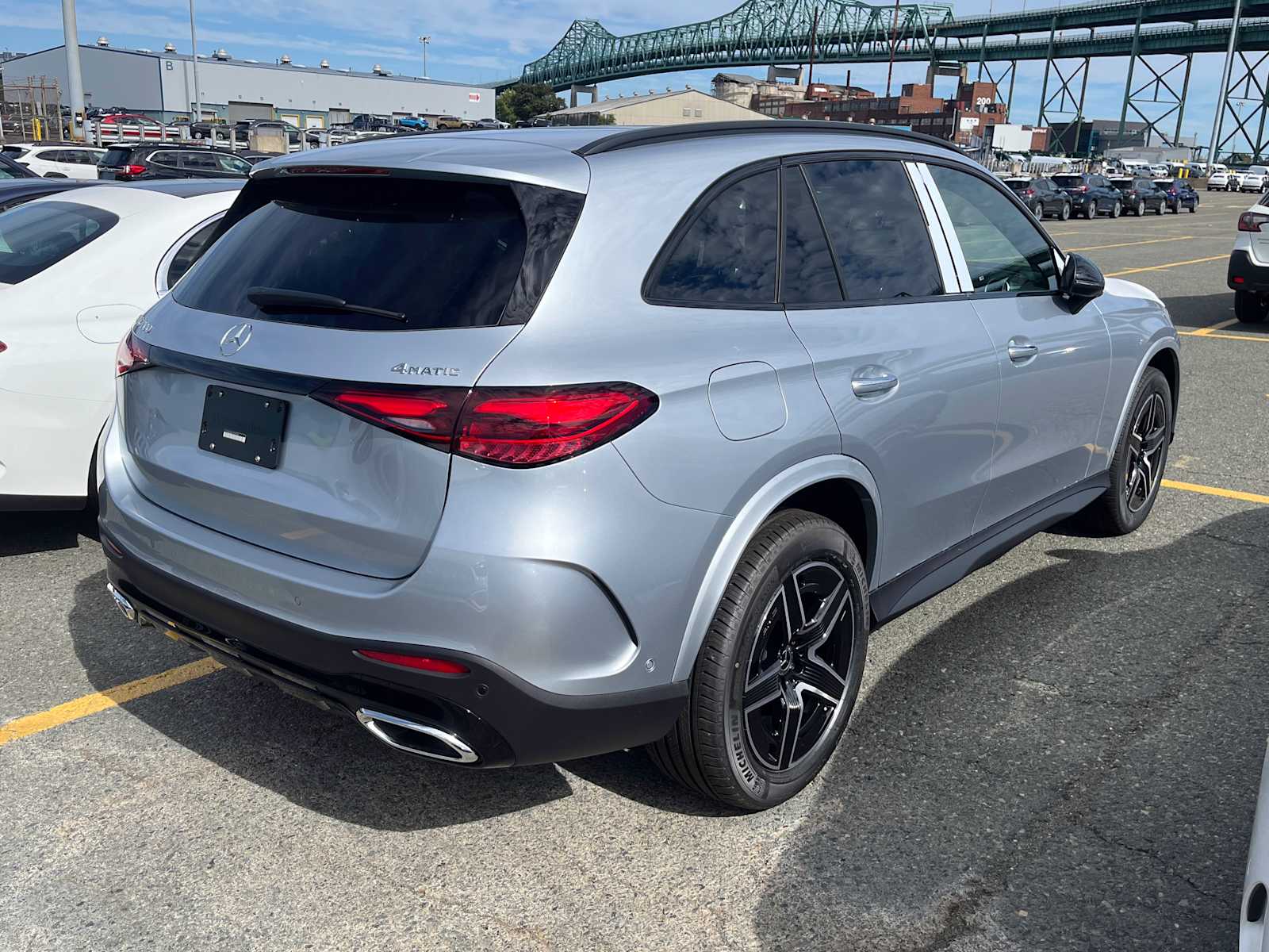 new 2025 Mercedes-Benz GLC 300 car