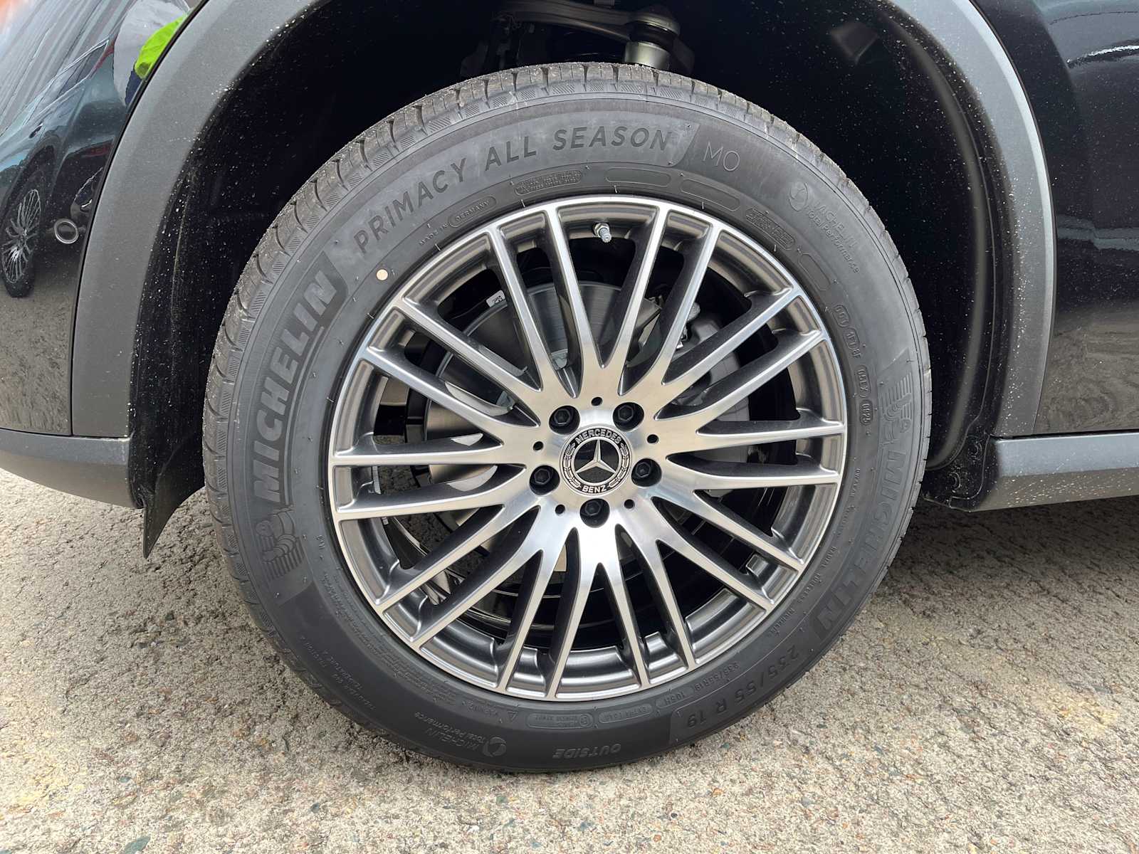 new 2025 Mercedes-Benz GLC 300 car