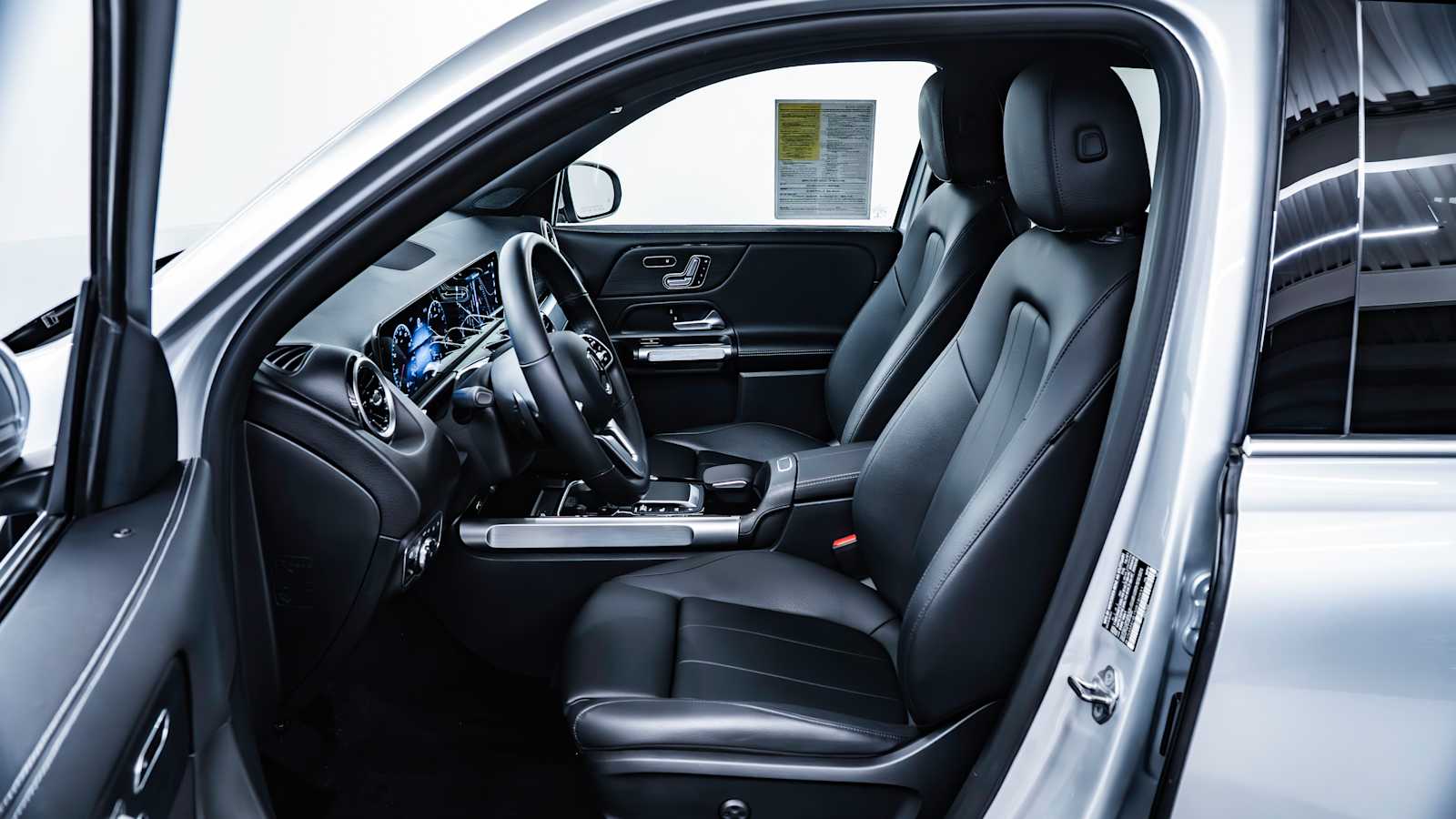 used 2022 Mercedes-Benz GLB 250 car, priced at $34,798