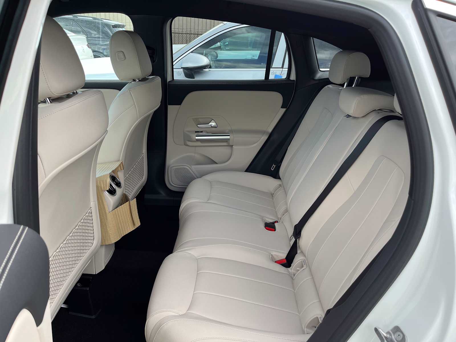 new 2025 Mercedes-Benz GLA 250 car