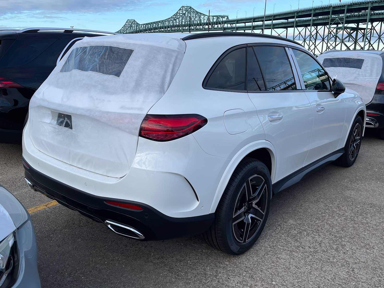 new 2025 Mercedes-Benz GLC 300 car
