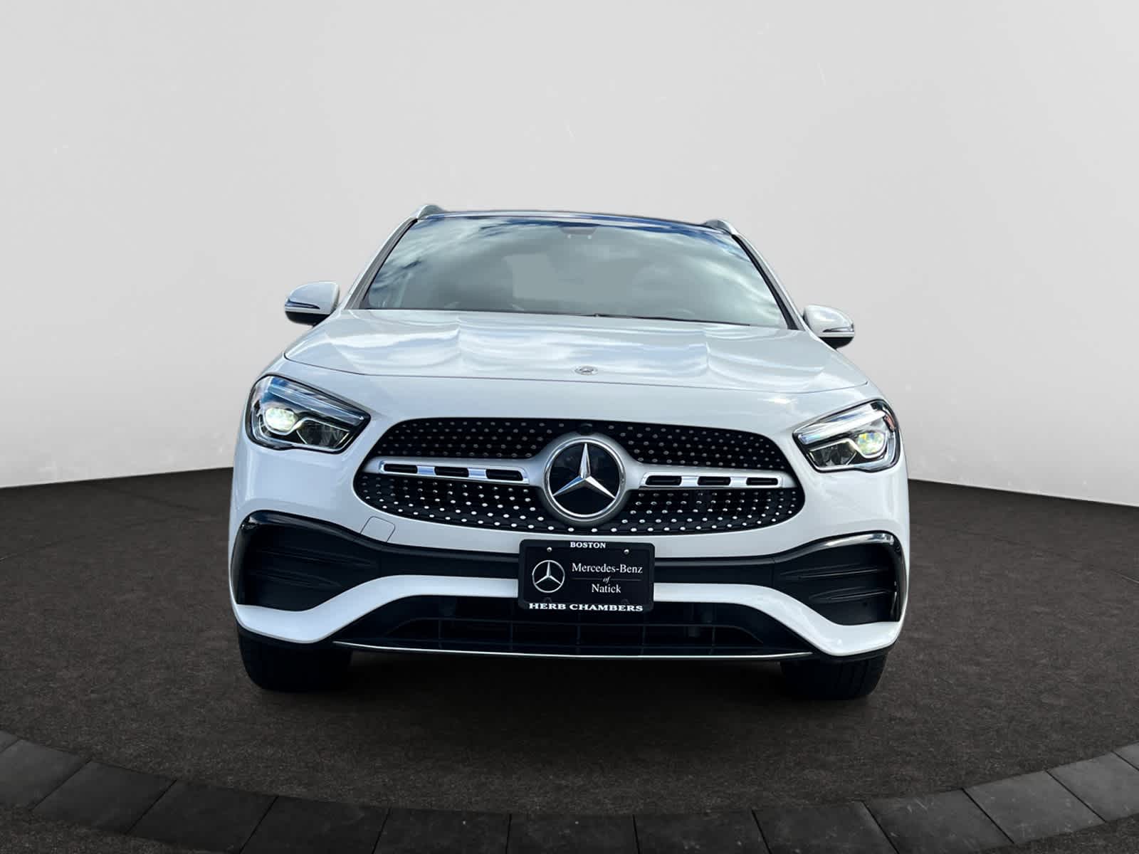used 2021 Mercedes-Benz GLA 250 car, priced at $31,998