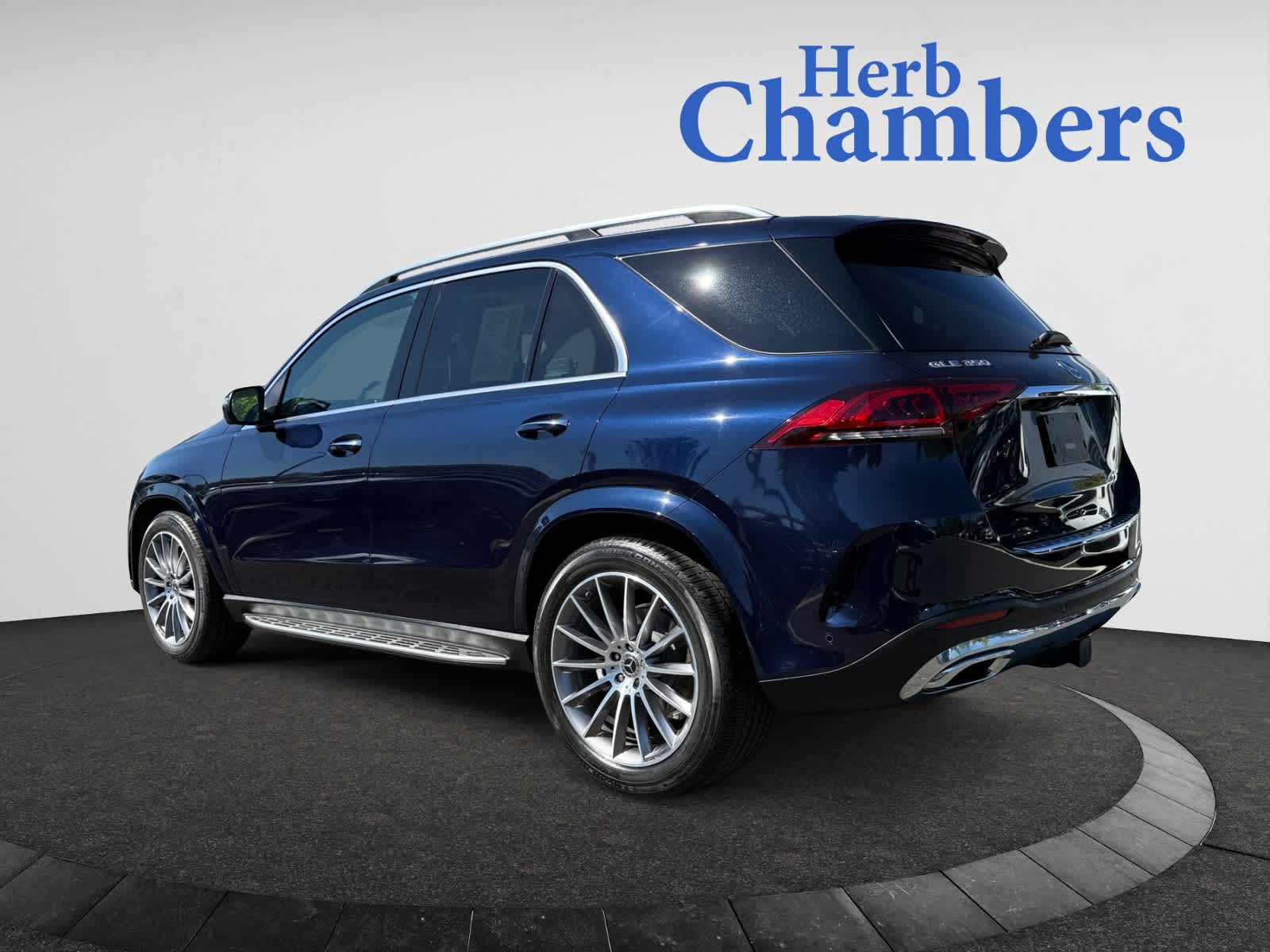 used 2022 Mercedes-Benz GLE 350 car, priced at $47,998