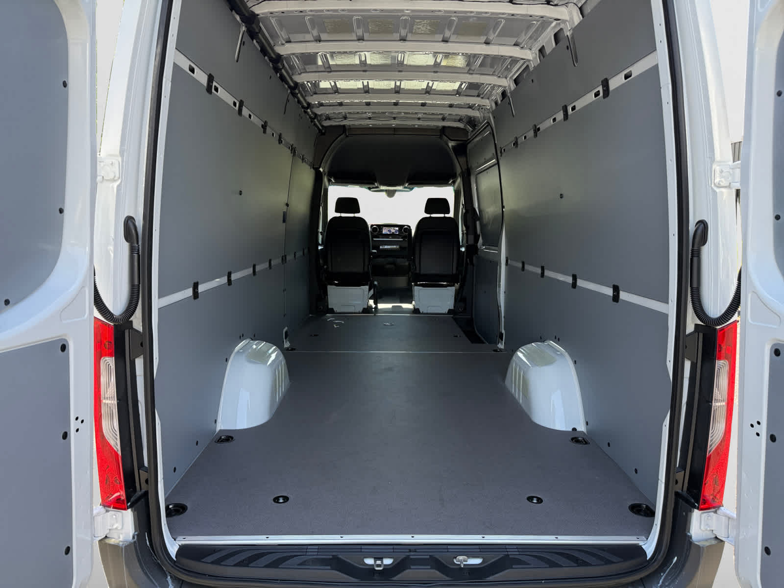 new 2025 Mercedes-Benz Sprinter car