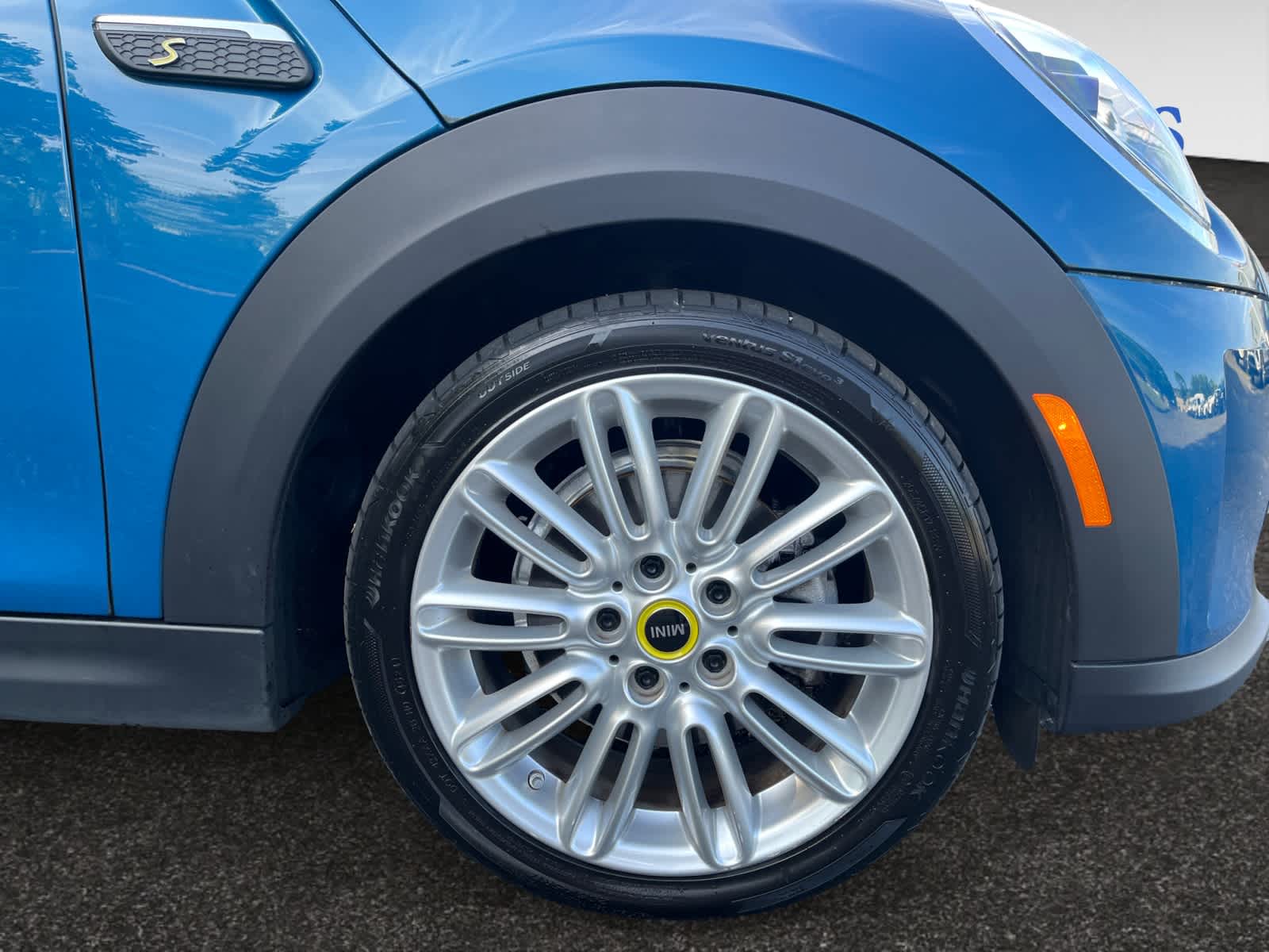used 2024 MINI Electric Hardtop 2 Door car, priced at $23,998