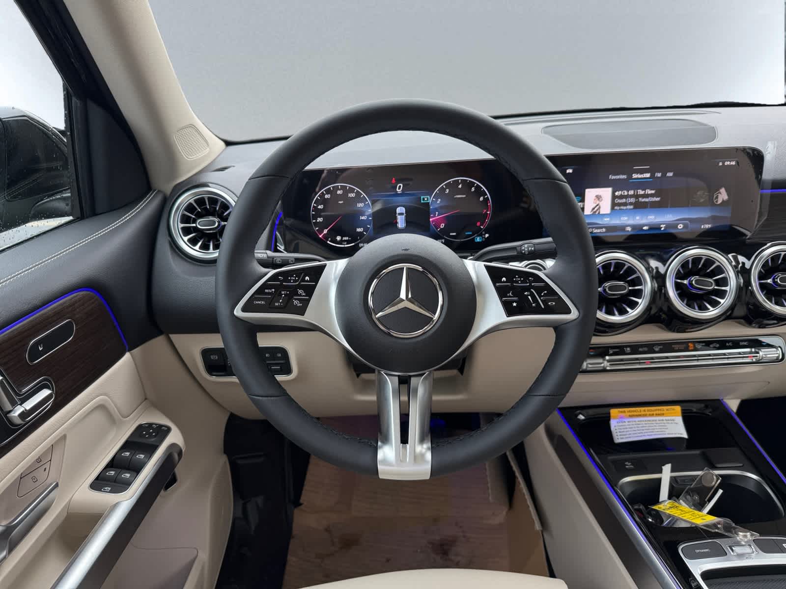 new 2025 Mercedes-Benz GLB 250 car