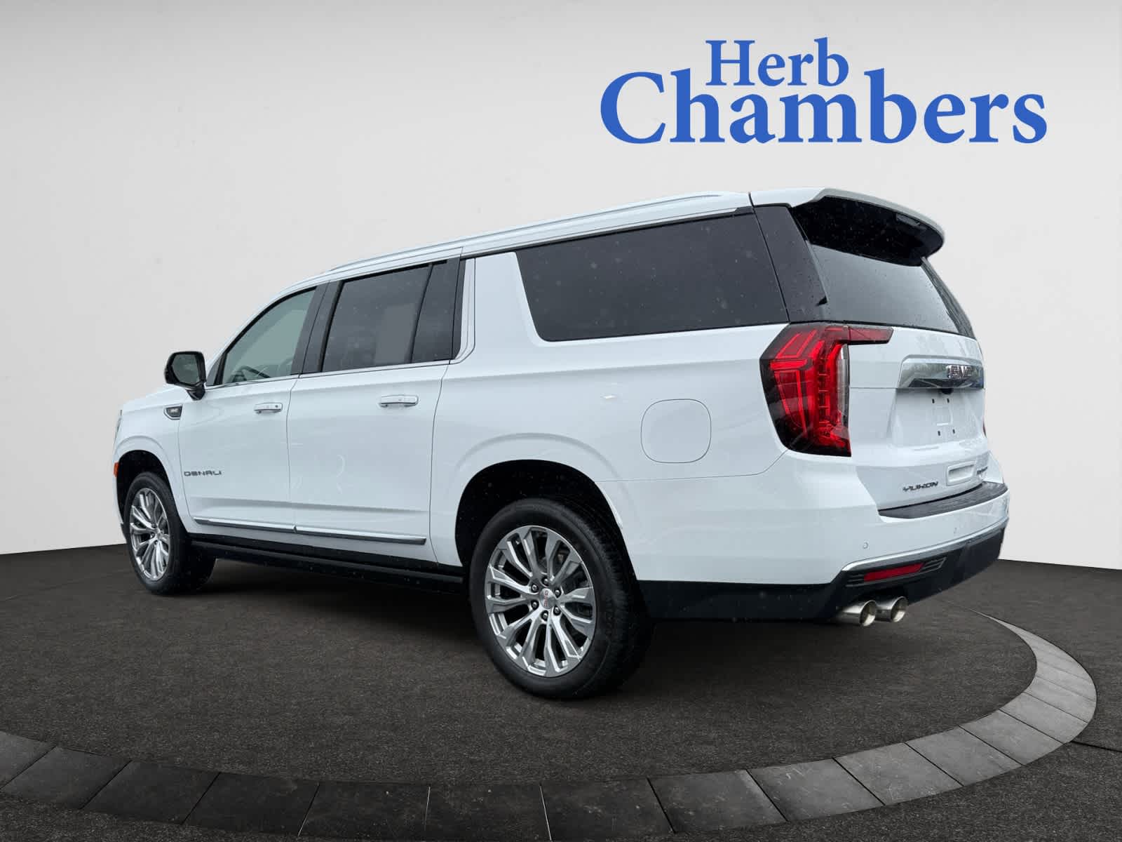 used 2023 GMC Yukon XL car, priced at $69,988