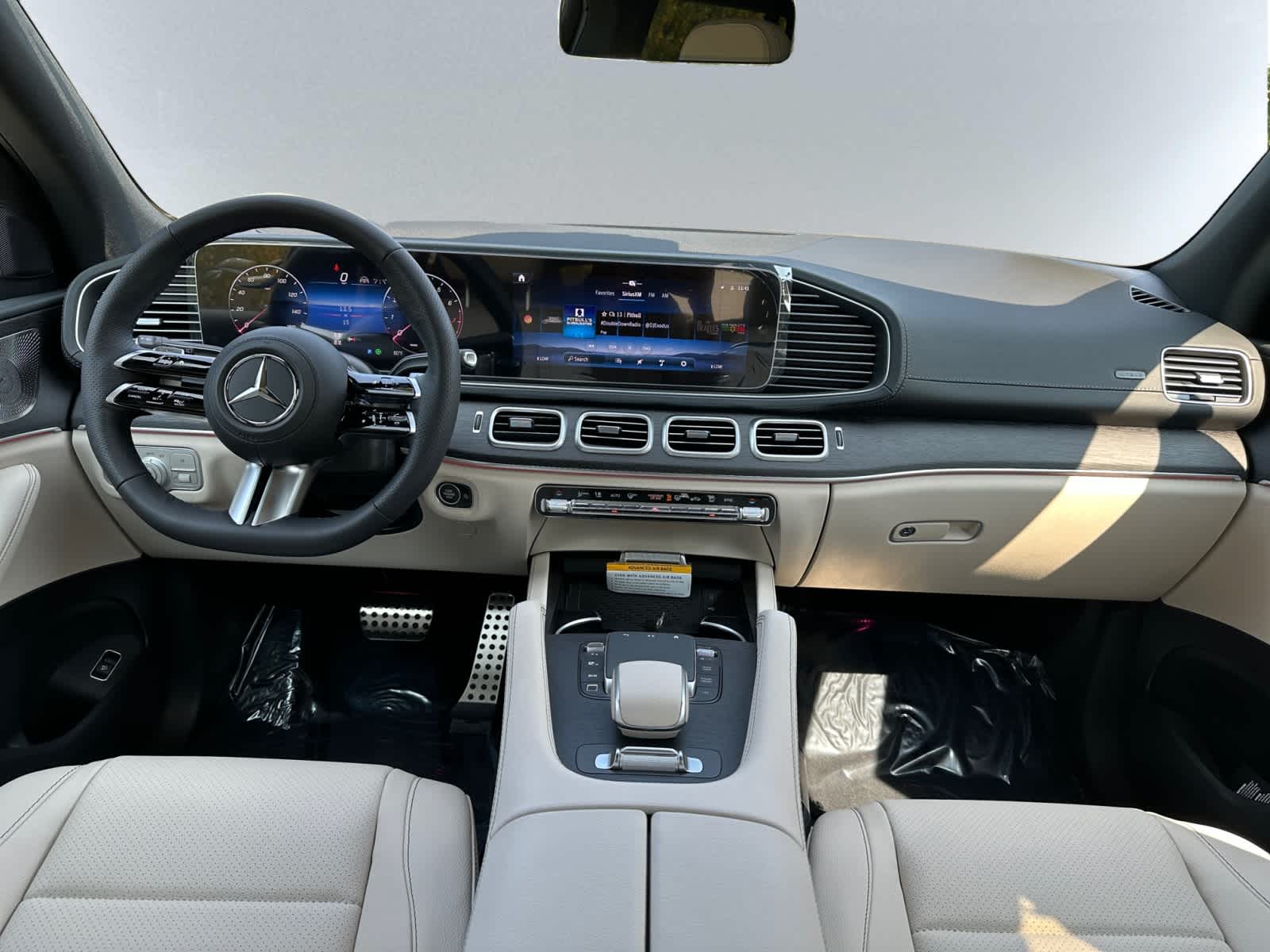 new 2025 Mercedes-Benz GLS 450 car