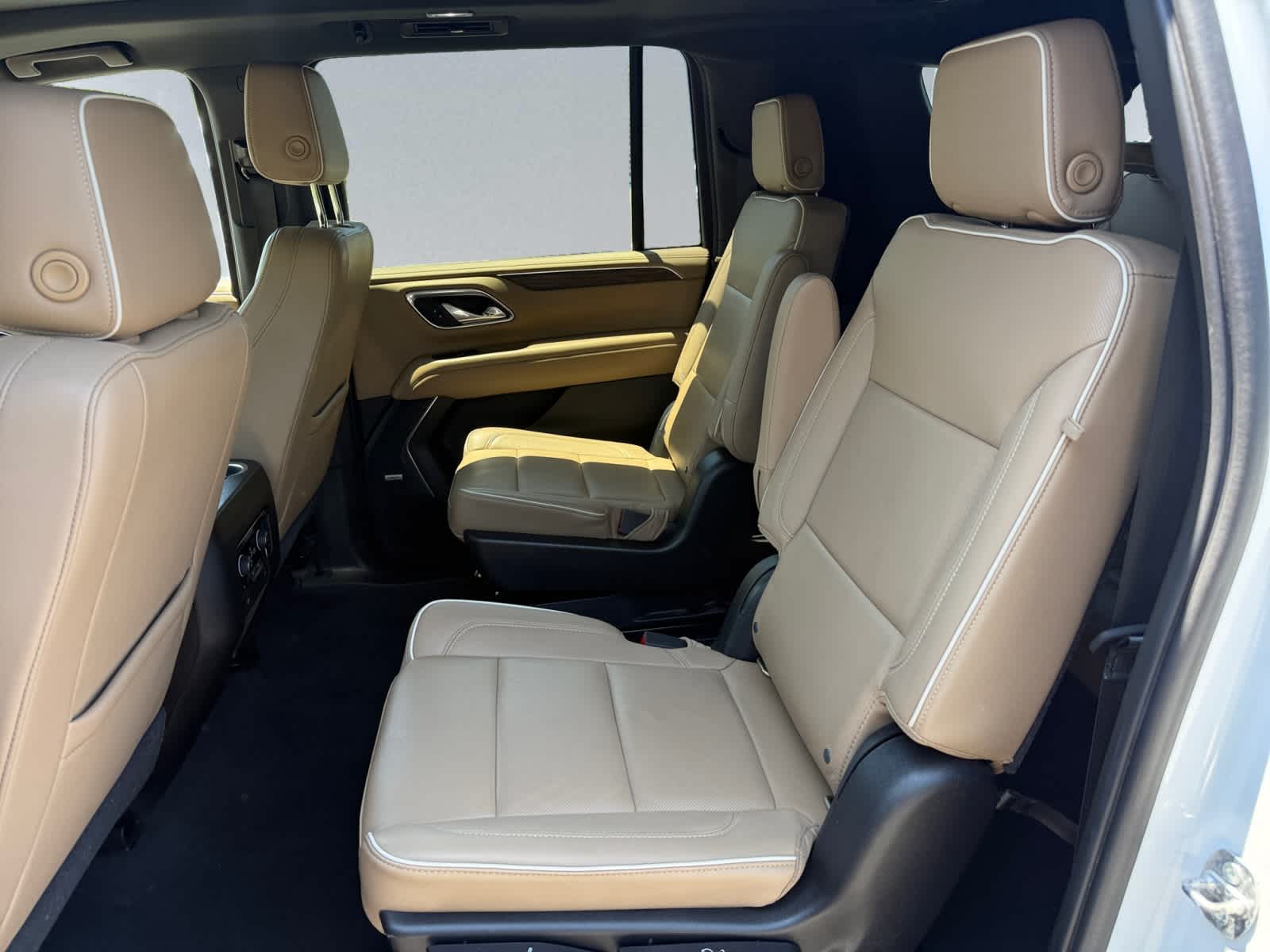 used 2021 Chevrolet Suburban car, priced at $39,988