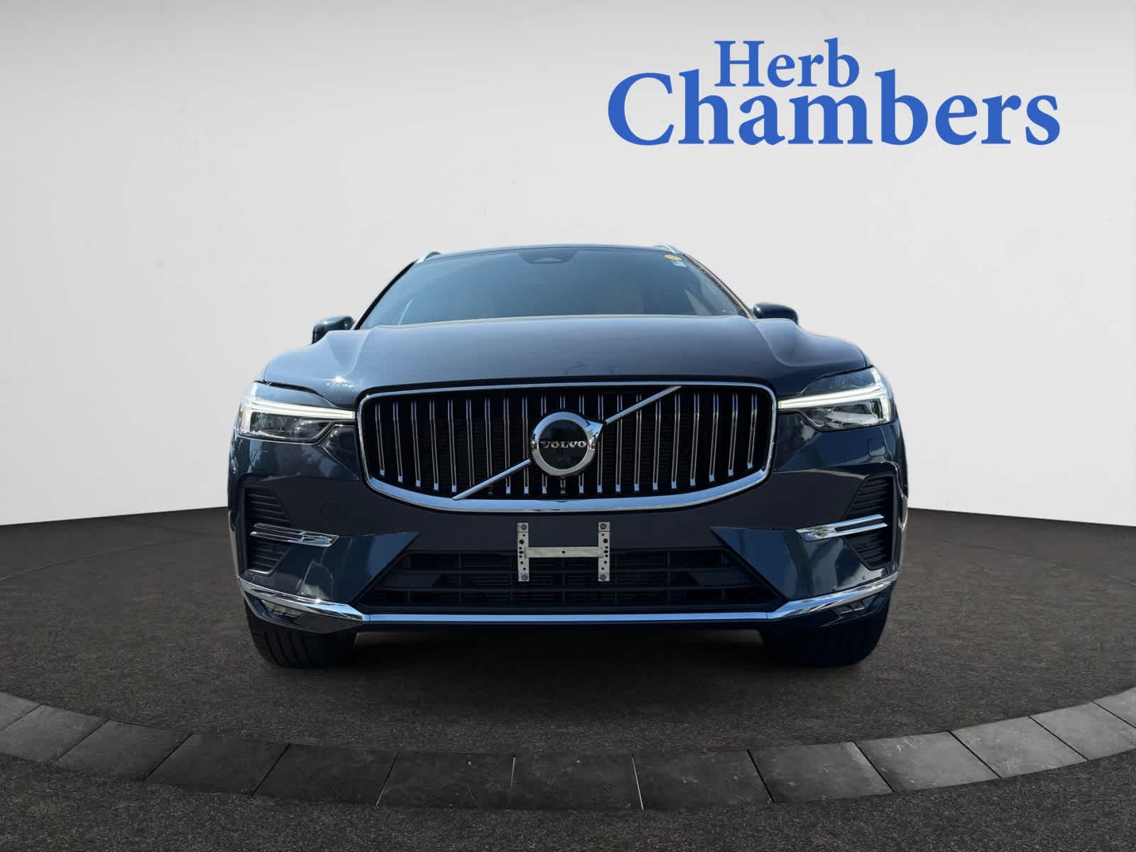 used 2022 Volvo XC60 car, priced at $39,488