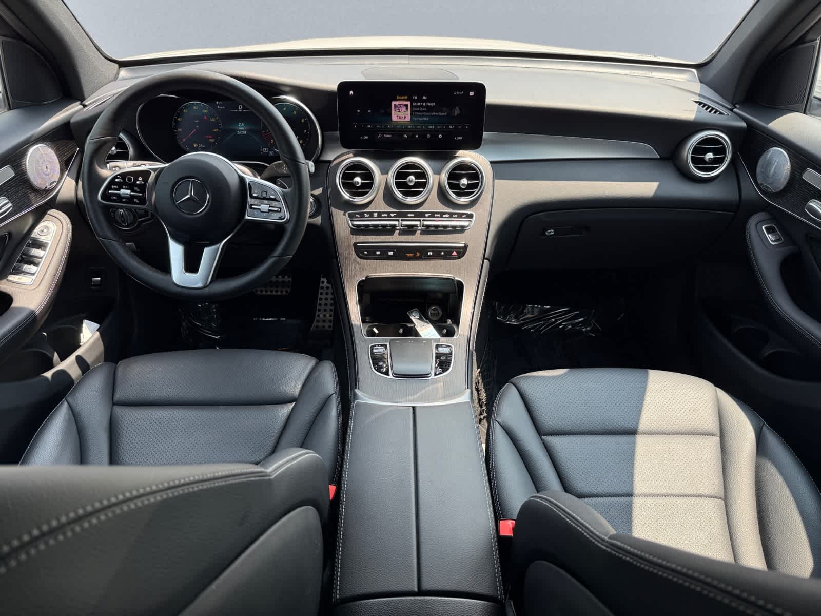 used 2020 Mercedes-Benz GLC 300 car, priced at $32,388