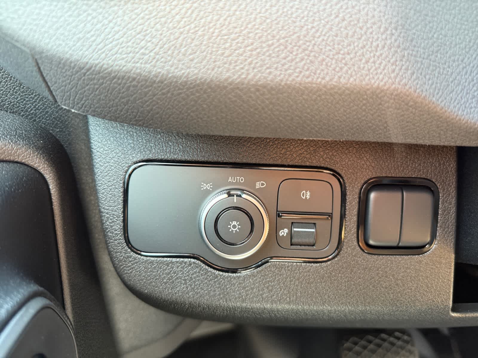 new 2025 Mercedes-Benz Sprinter car
