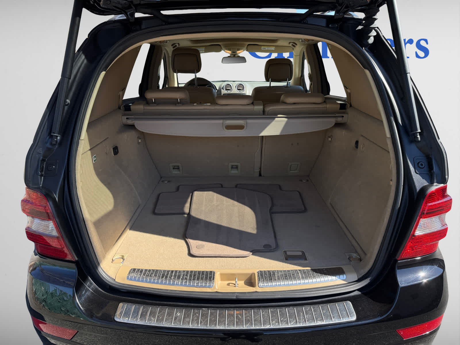 used 2011 Mercedes-Benz M-Class car, priced at $9,988