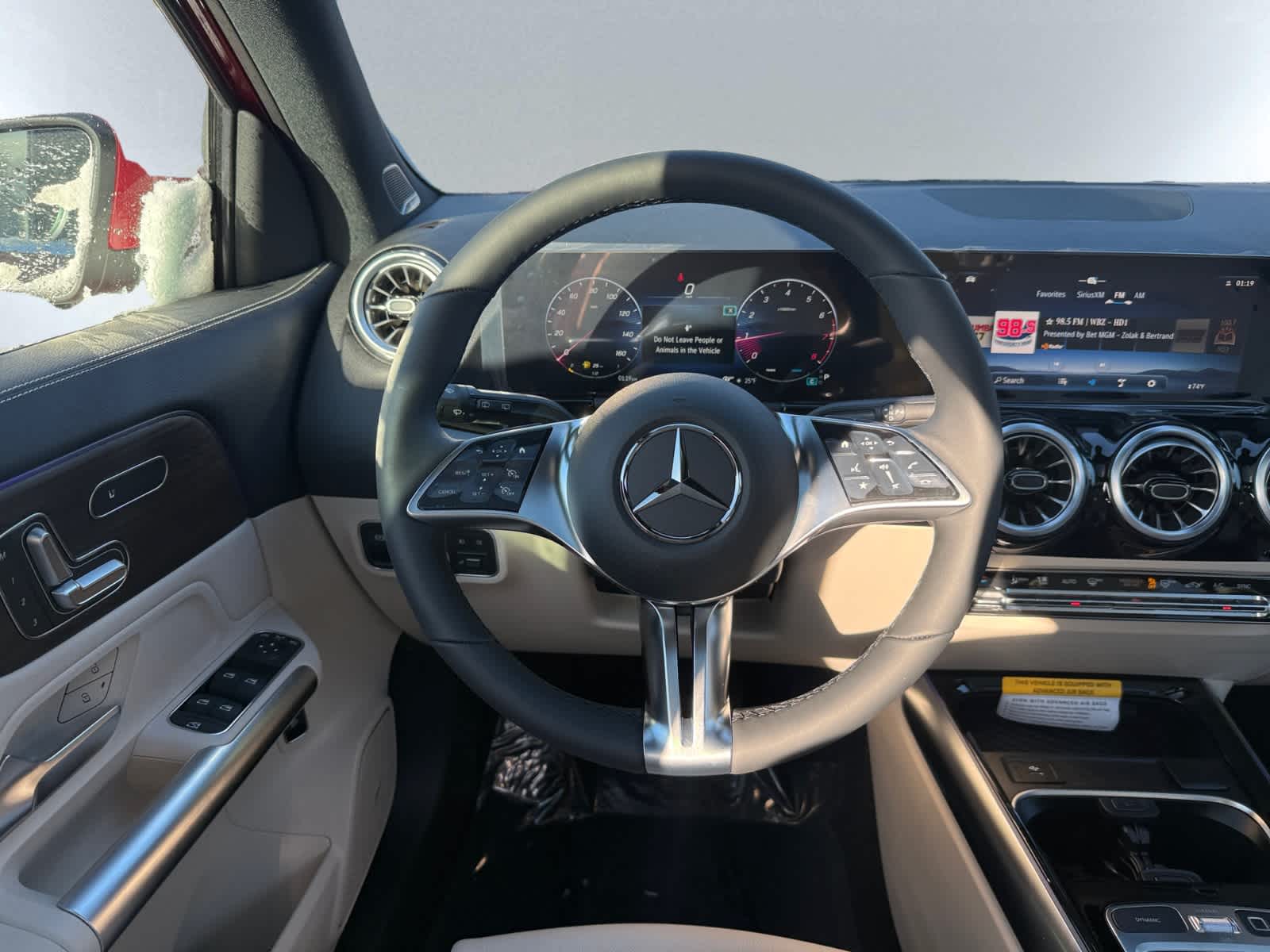 new 2025 Mercedes-Benz GLA 250 car