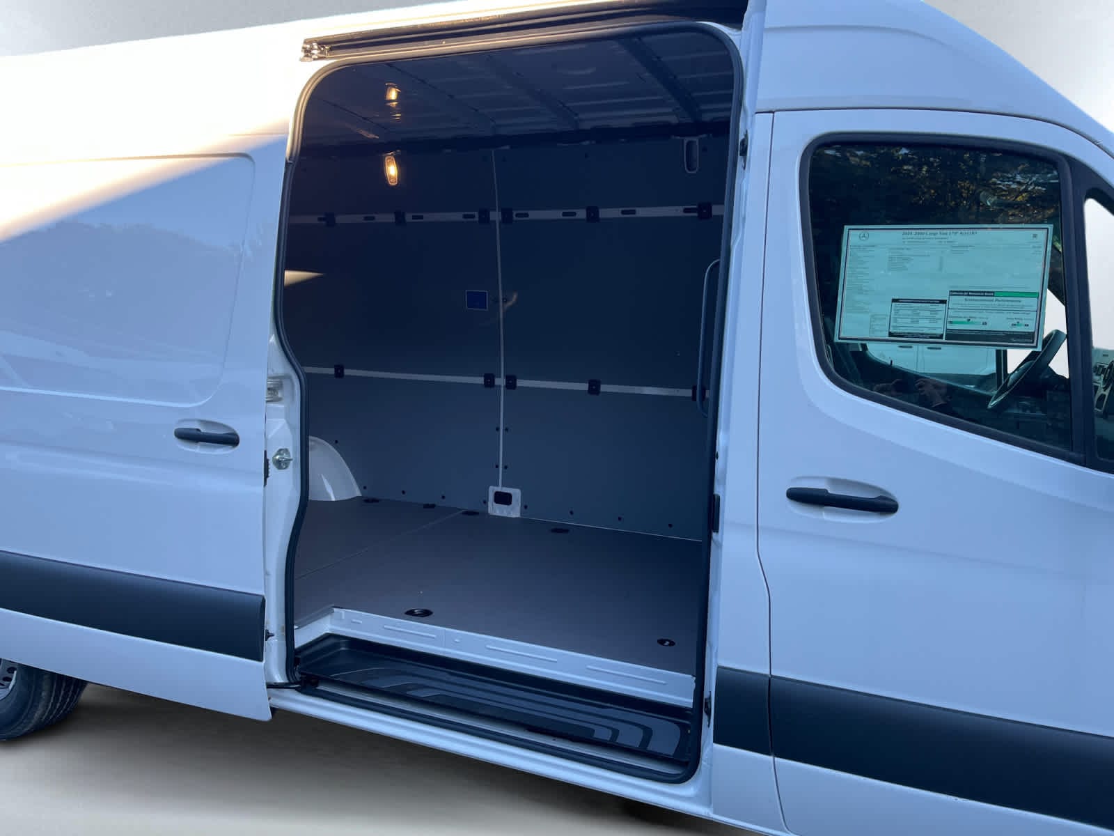 new 2024 Mercedes-Benz Sprinter car