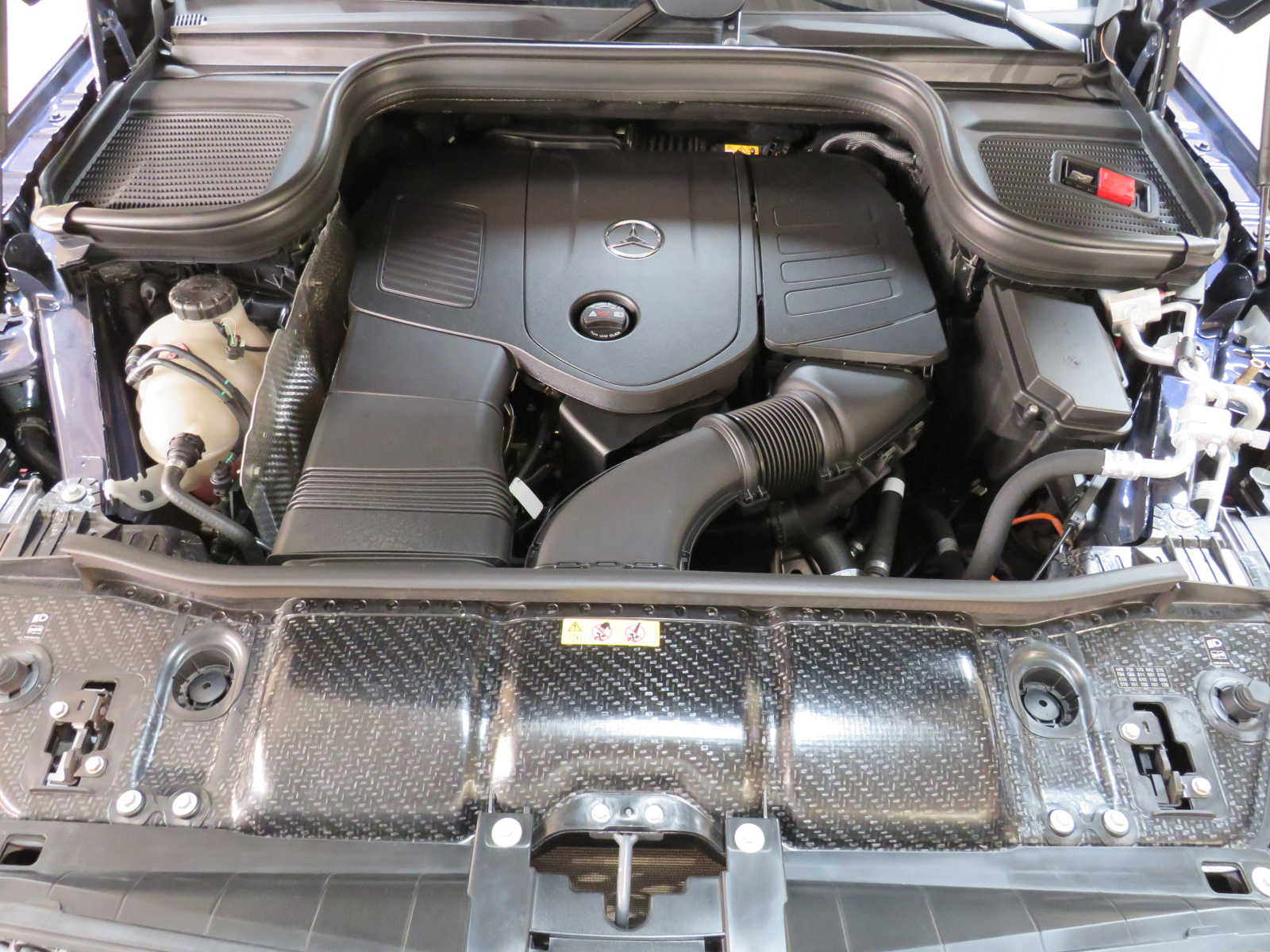 new 2024 Mercedes-Benz GLE 450e Plug-In Hybrid car
