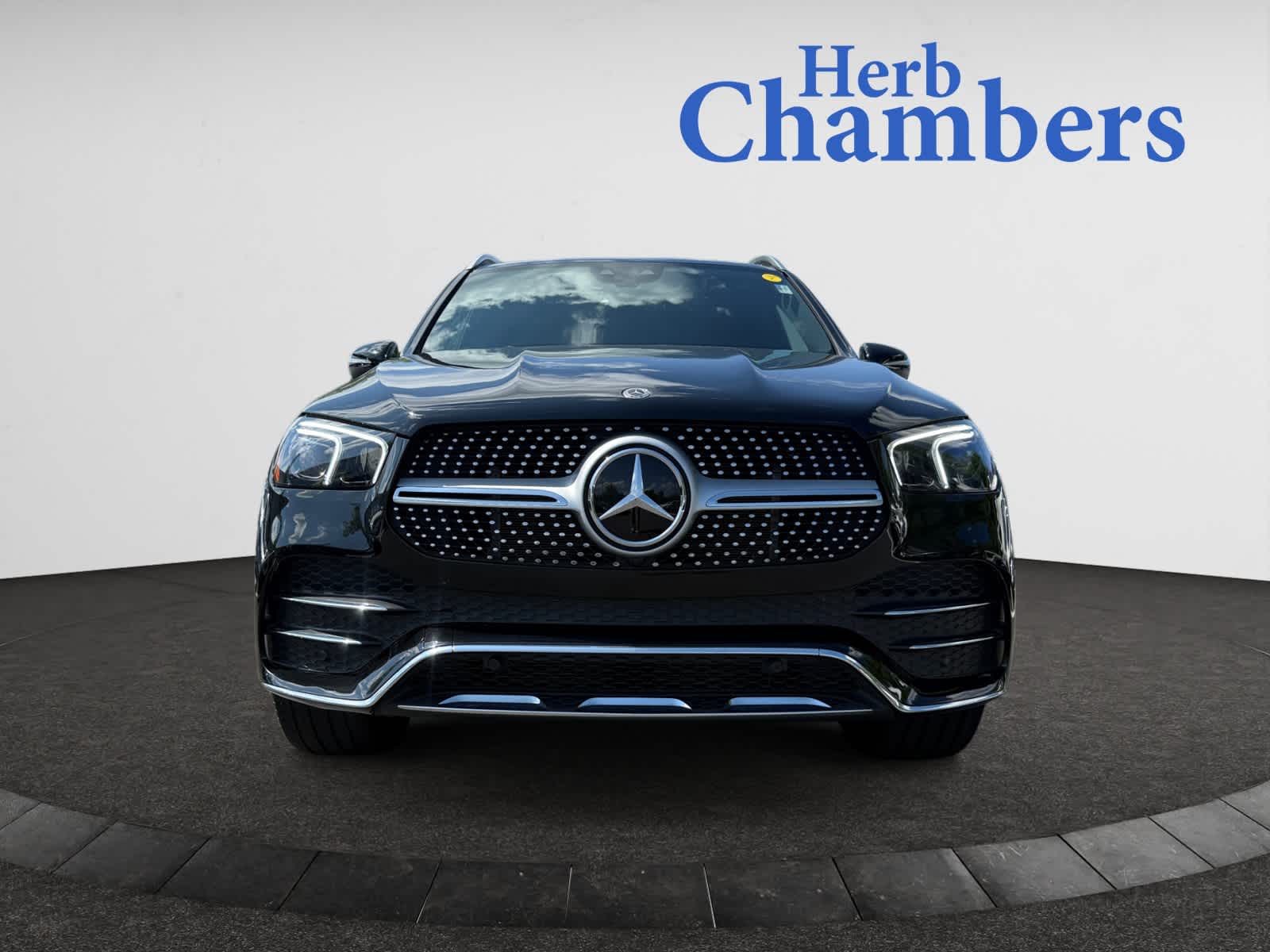 used 2022 Mercedes-Benz GLE 450 car, priced at $53,998