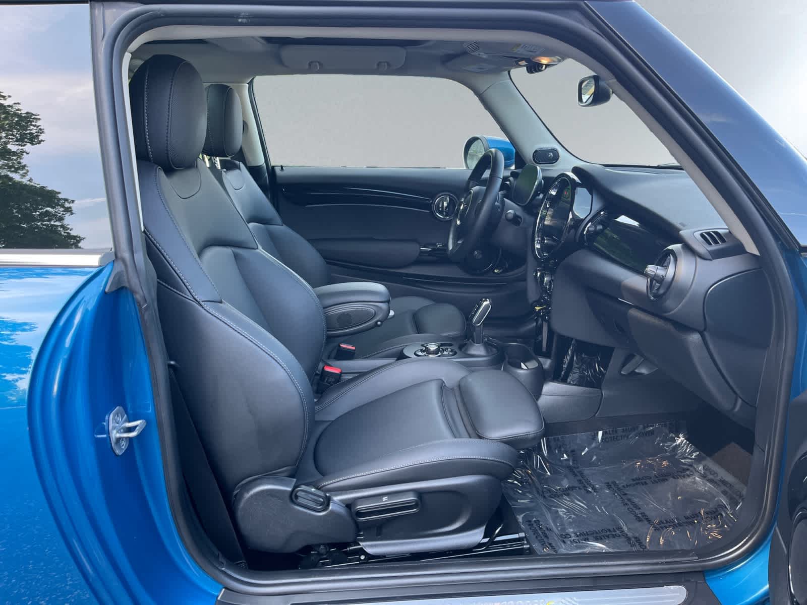 used 2024 MINI Electric Hardtop 2 Door car, priced at $23,998