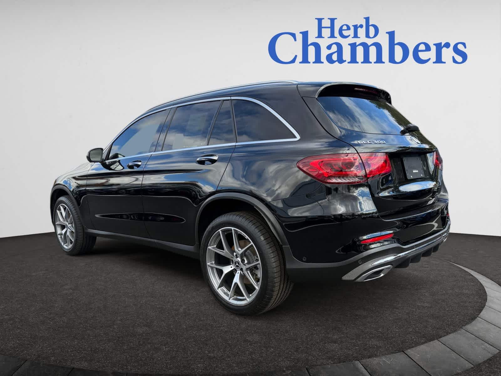 used 2022 Mercedes-Benz GLC 300 car, priced at $35,998