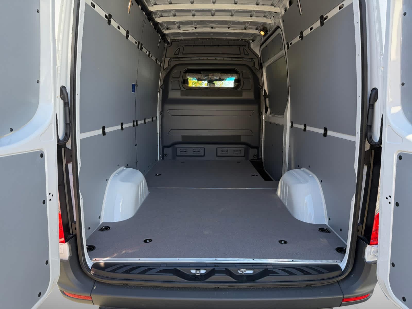 new 2024 Mercedes-Benz Sprinter car