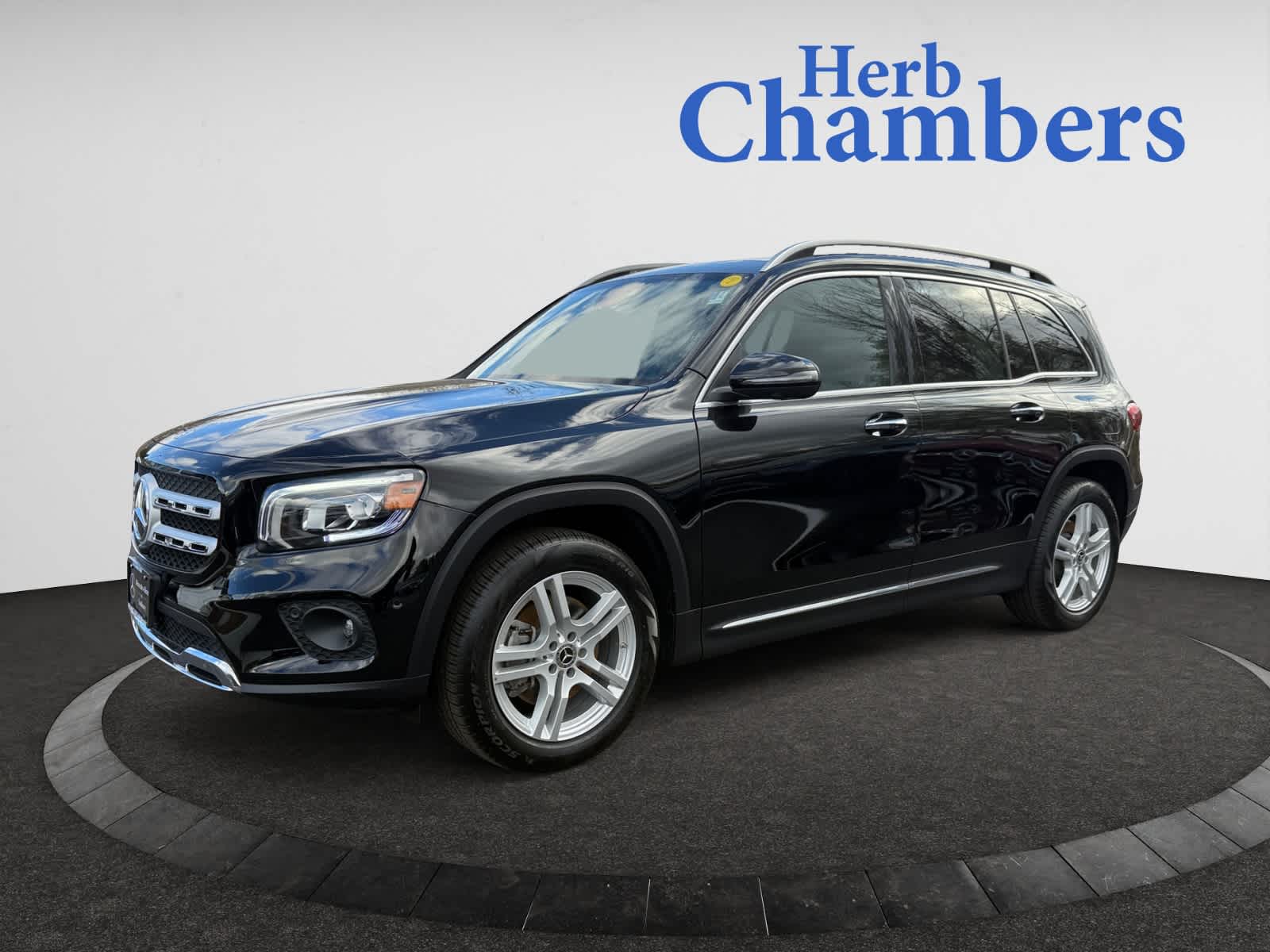 used 2023 Mercedes-Benz GLB 250 car, priced at $38,998