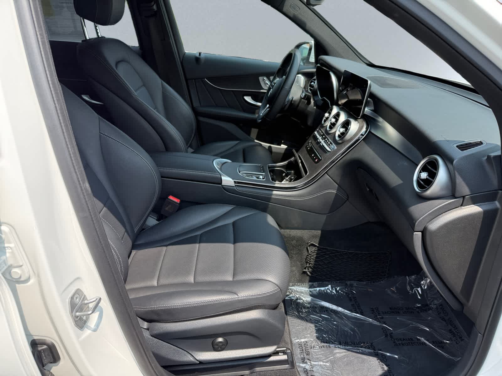 used 2020 Mercedes-Benz GLC 300 car, priced at $32,388