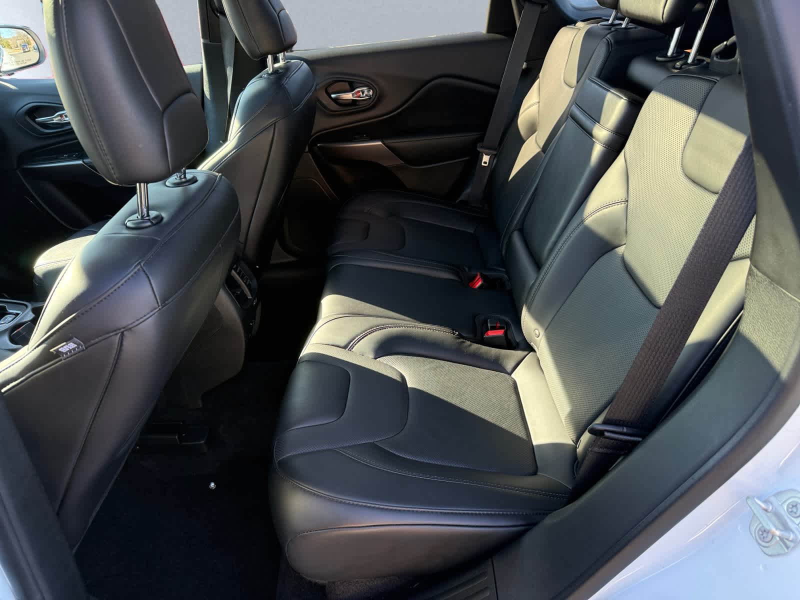 used 2019 Jeep Cherokee car, priced at $19,478