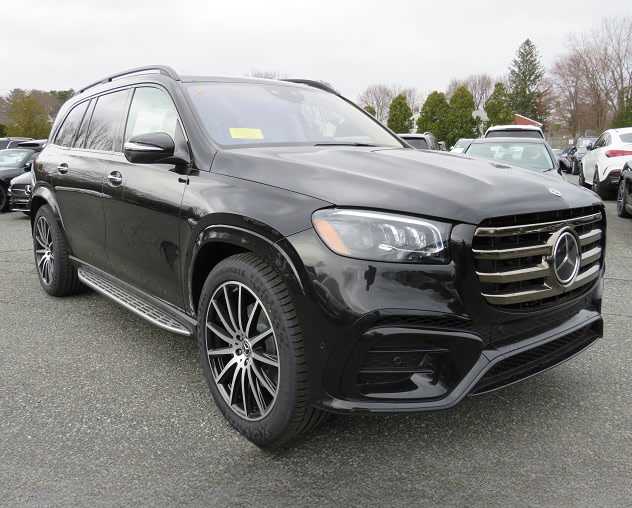 new 2024 Mercedes-Benz GLS 580 car