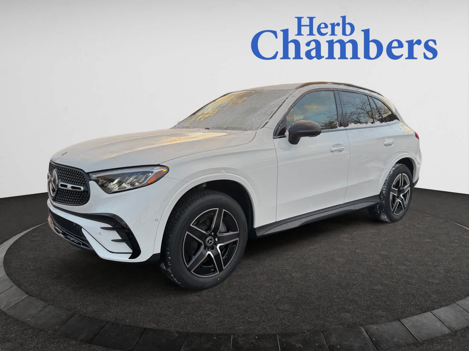 new 2025 Mercedes-Benz GLC 350e Plug-In Hybrid car