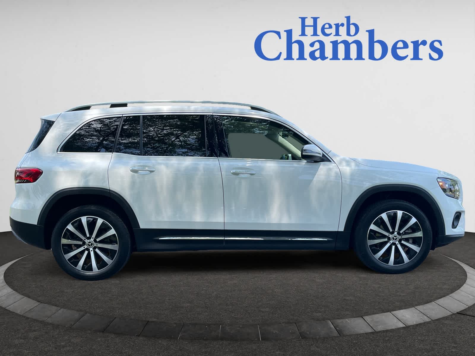 used 2022 Mercedes-Benz GLB 250 car, priced at $32,488