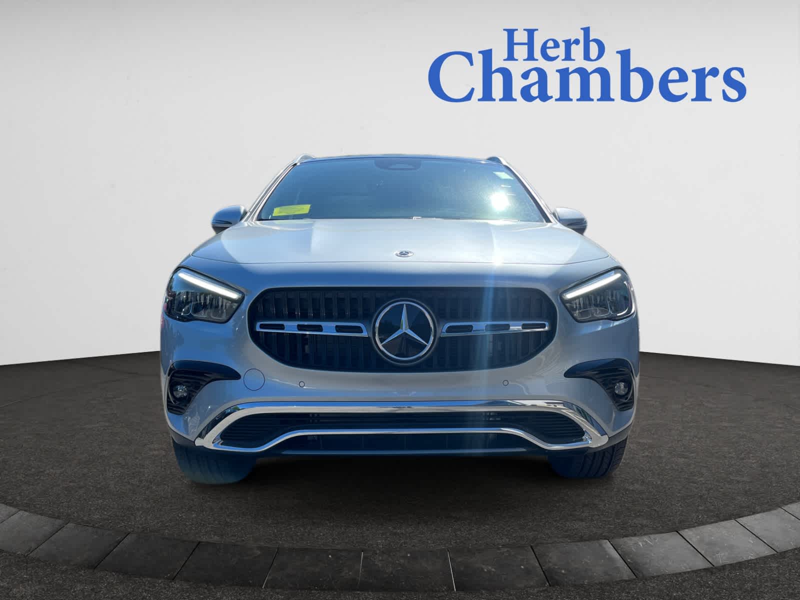 new 2025 Mercedes-Benz GLA 250 car