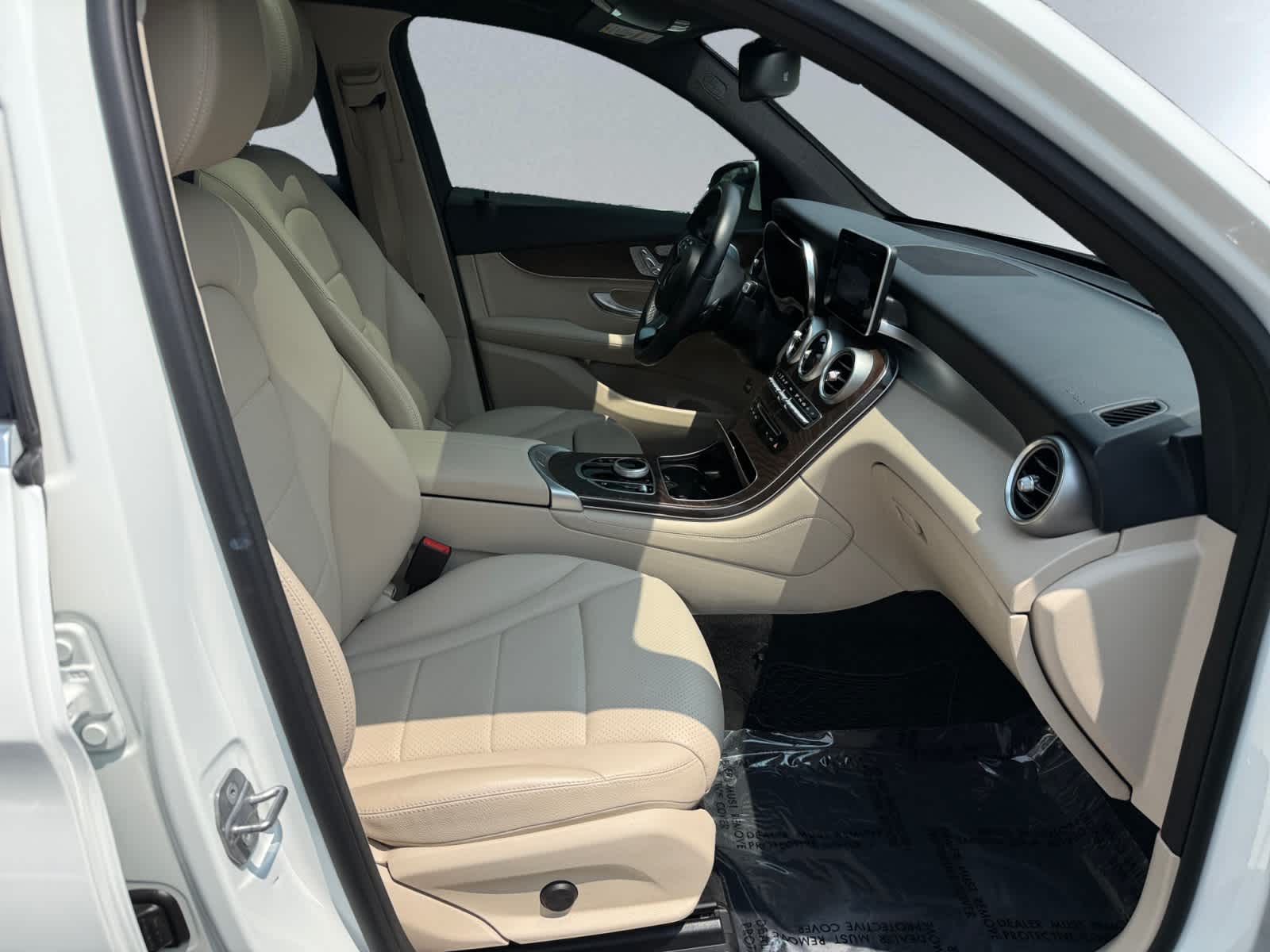 used 2018 Mercedes-Benz GLC 300 car, priced at $19,488