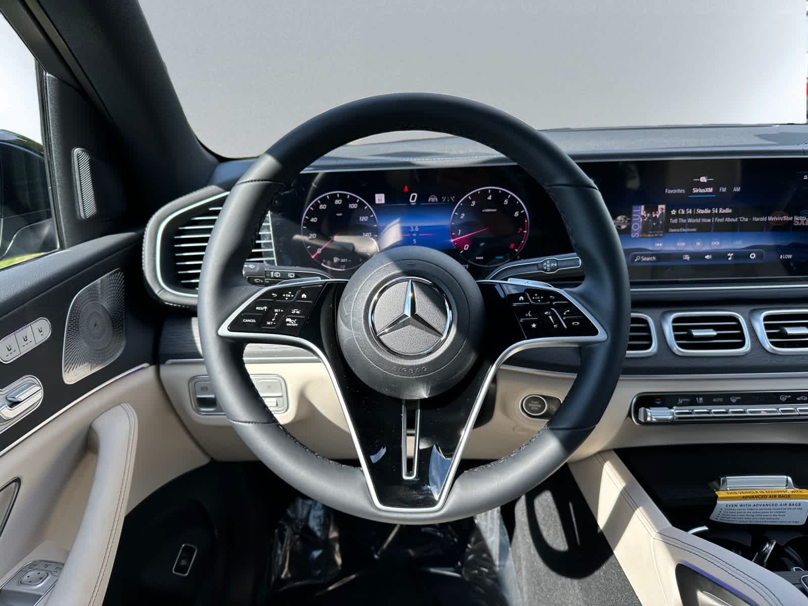 new 2025 Mercedes-Benz GLS 450 car