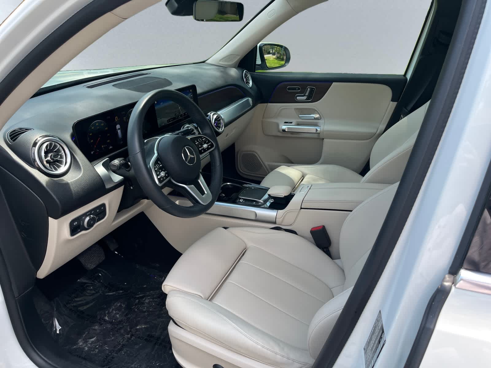 used 2022 Mercedes-Benz GLB 250 car, priced at $32,488