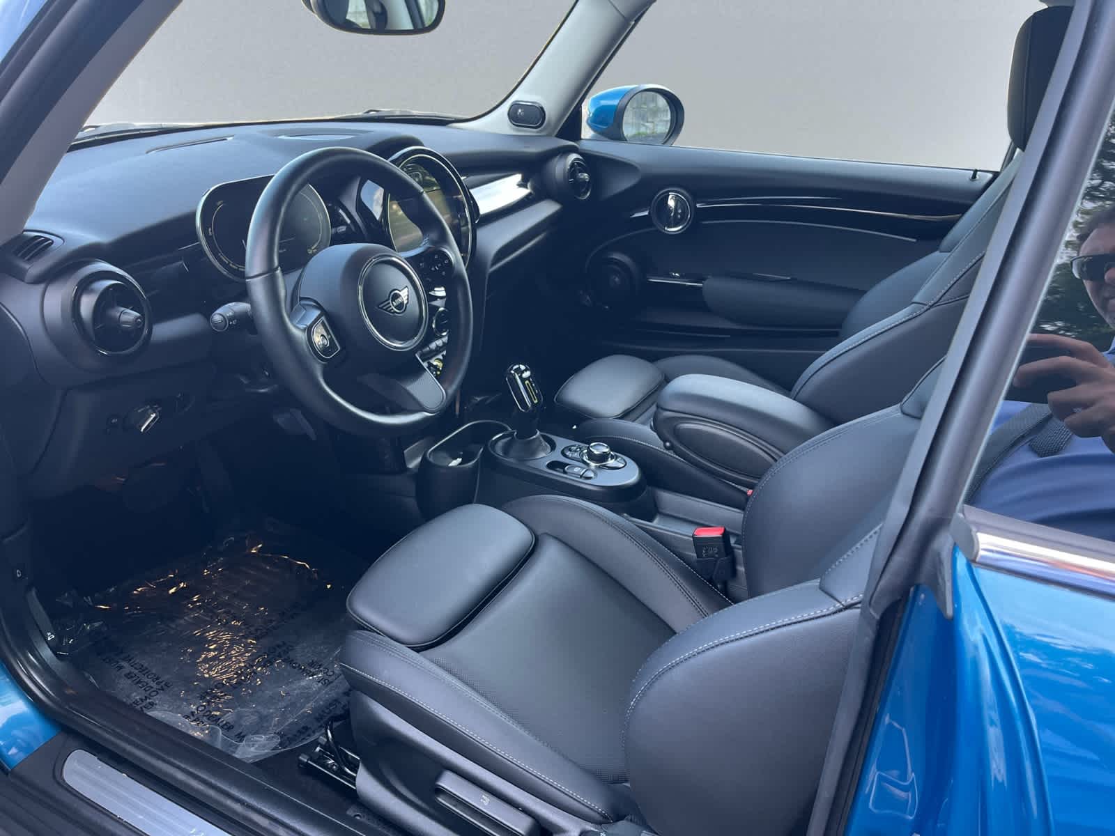 used 2024 MINI Electric Hardtop 2 Door car, priced at $23,998