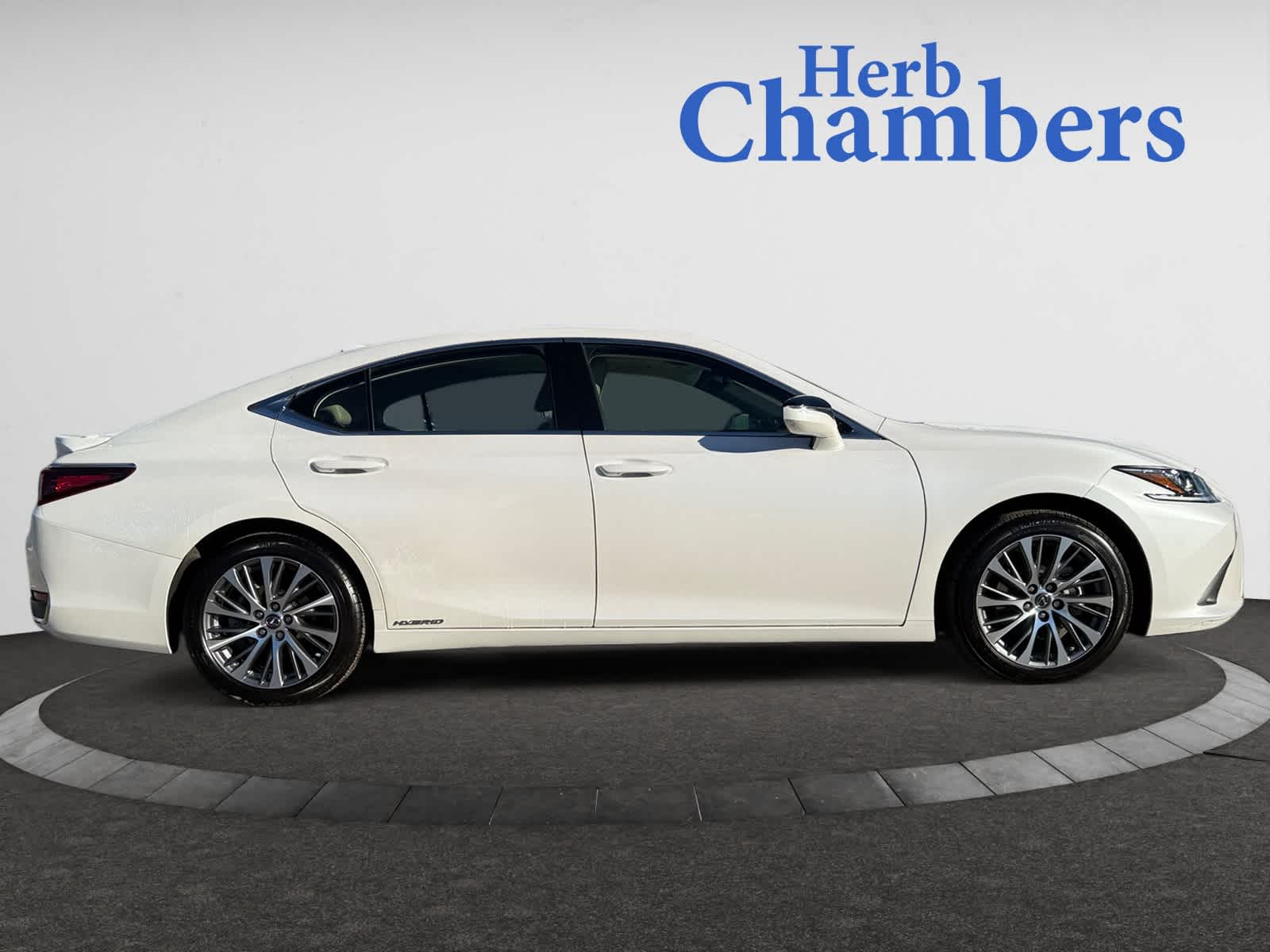 used 2021 Lexus ES 300h car, priced at $32,998