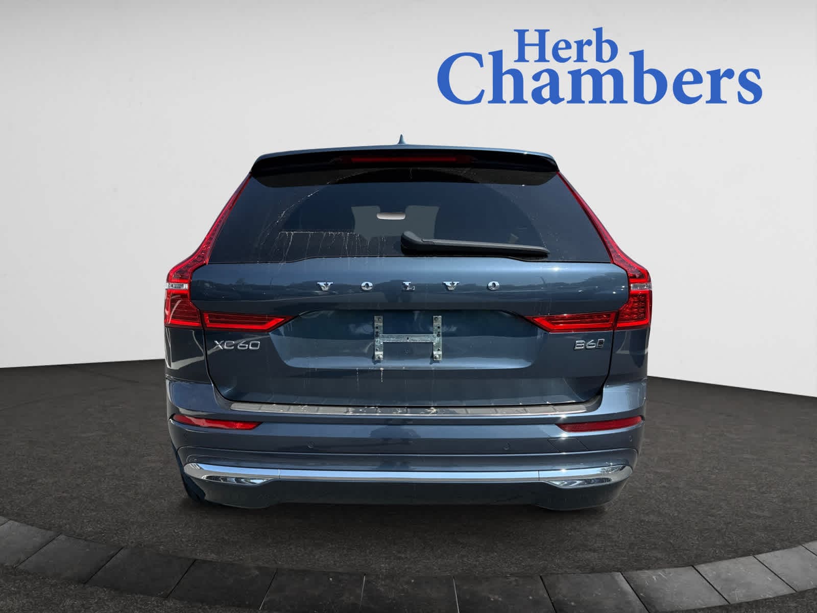 used 2022 Volvo XC60 car, priced at $39,488