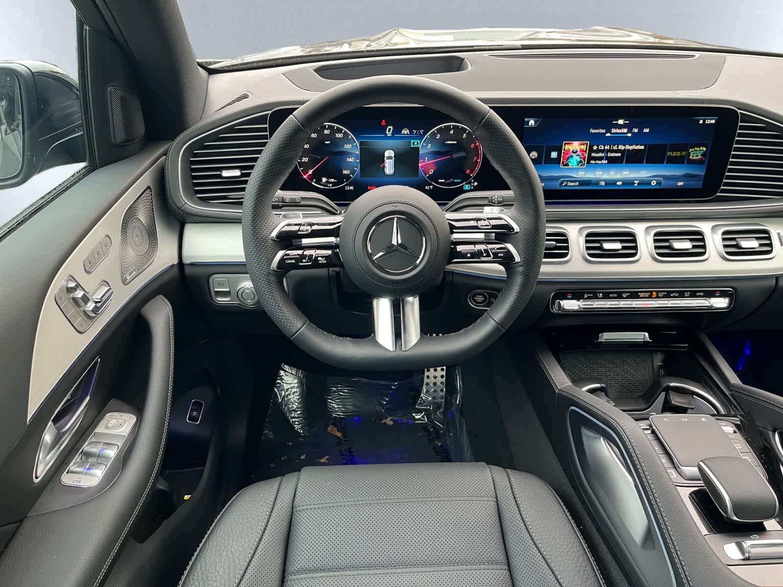 new 2025 Mercedes-Benz GLS 450 car