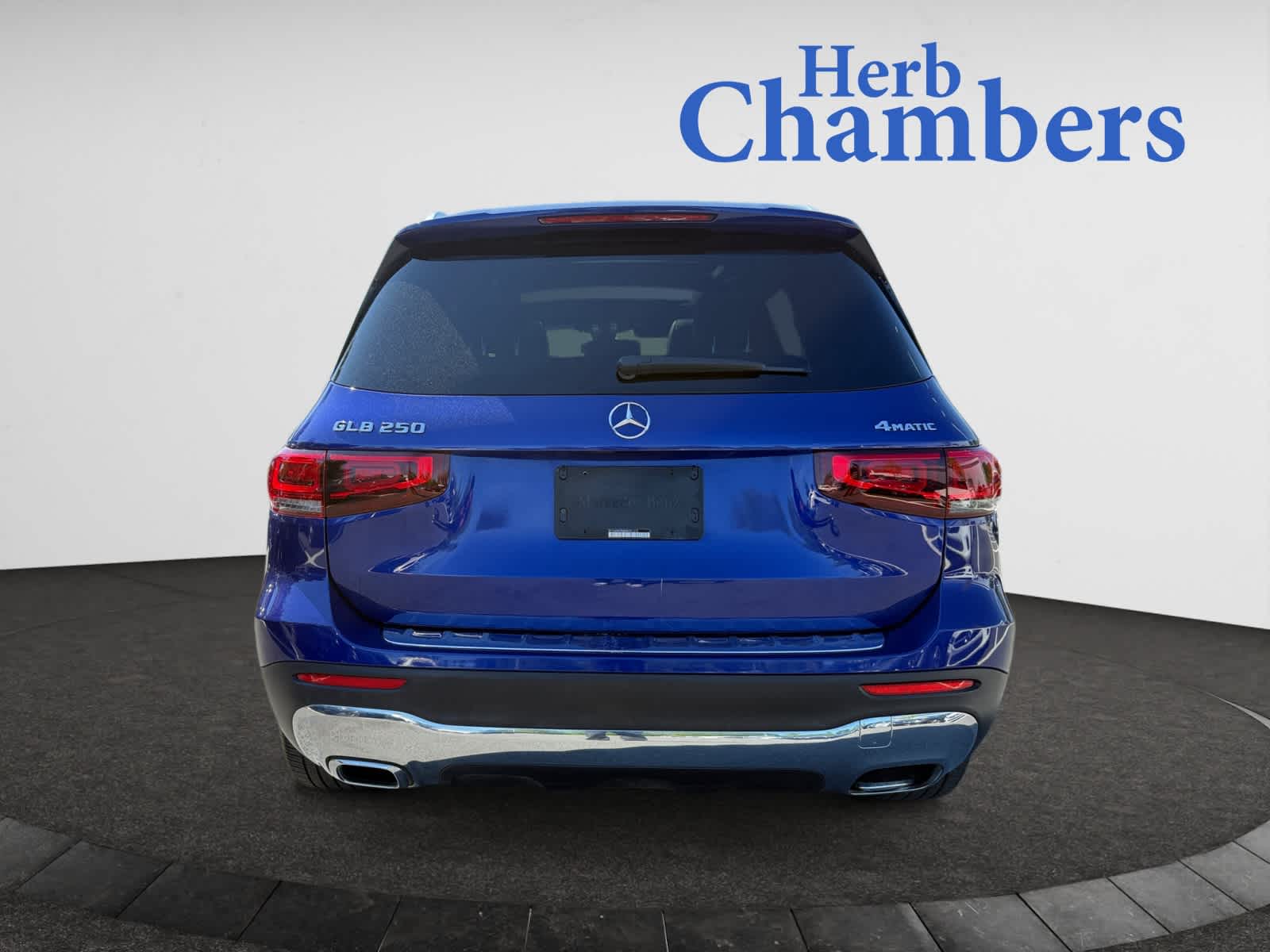 used 2021 Mercedes-Benz GLB 250 car, priced at $31,998