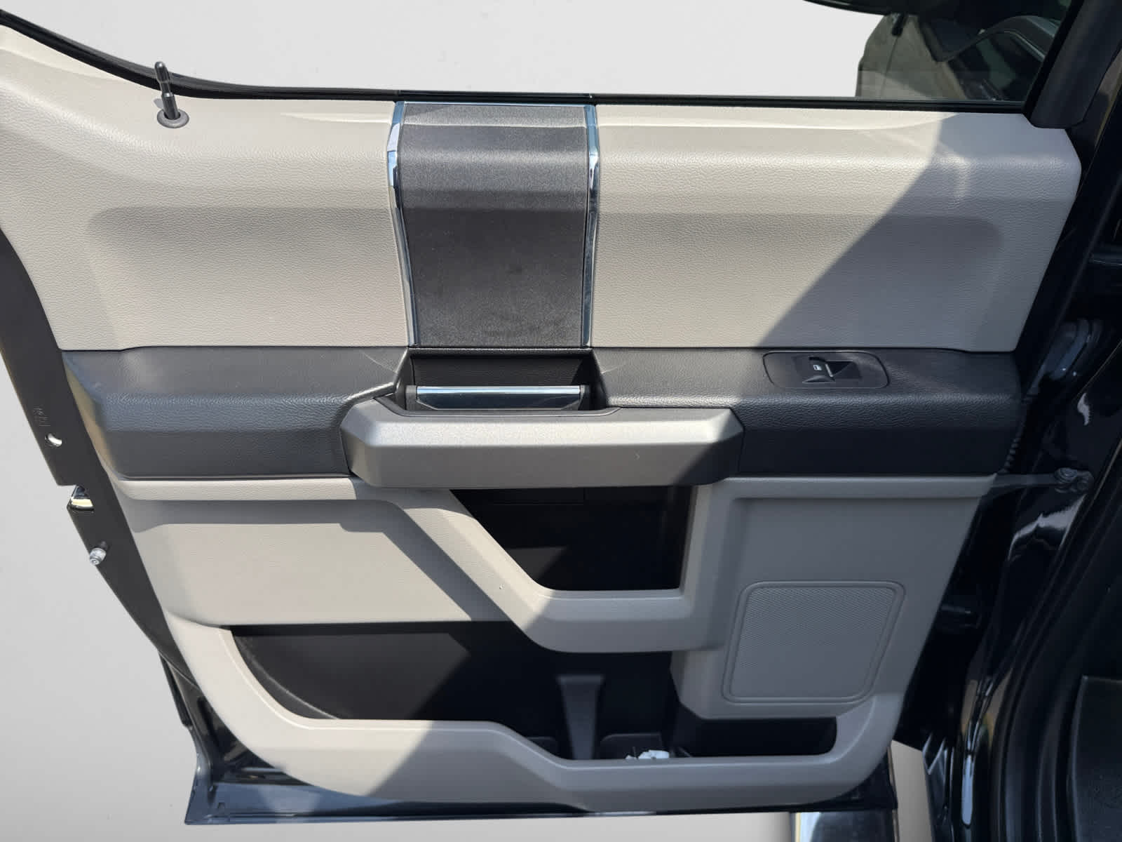 used 2018 Ford F-150 car, priced at $28,988