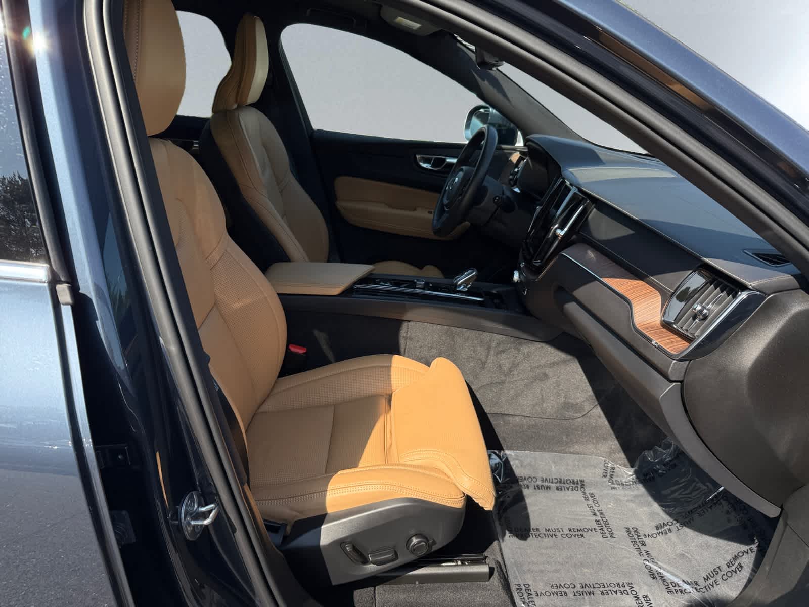 used 2022 Volvo XC60 car, priced at $39,488
