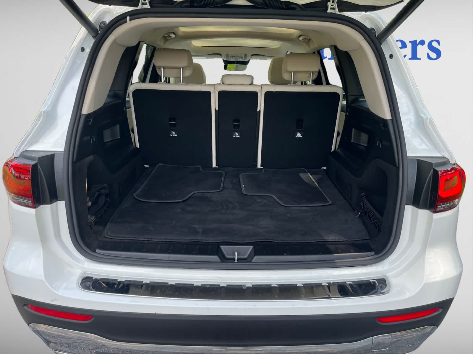 used 2022 Mercedes-Benz GLB 250 car, priced at $32,488