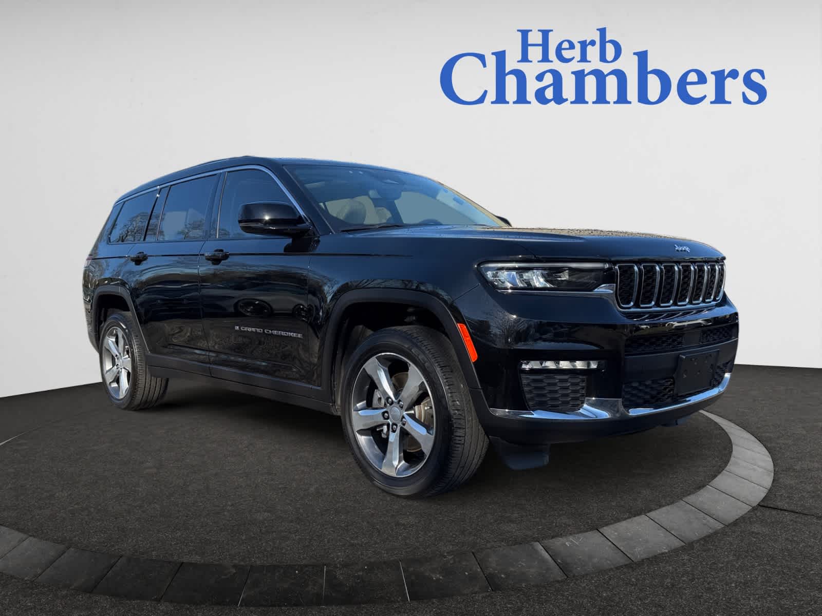 used 2022 Jeep New Grand Cherokee car, priced at $28,298