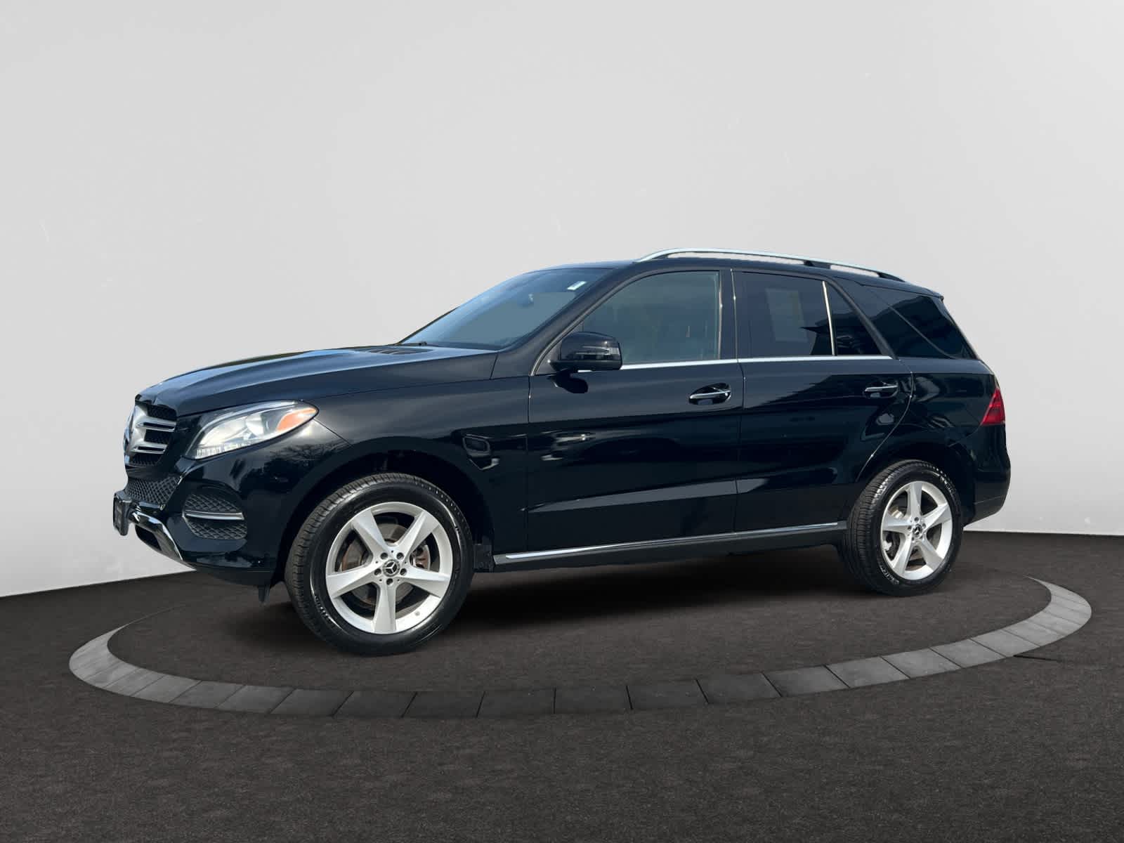 used 2018 Mercedes-Benz GLE 350 car, priced at $29,498