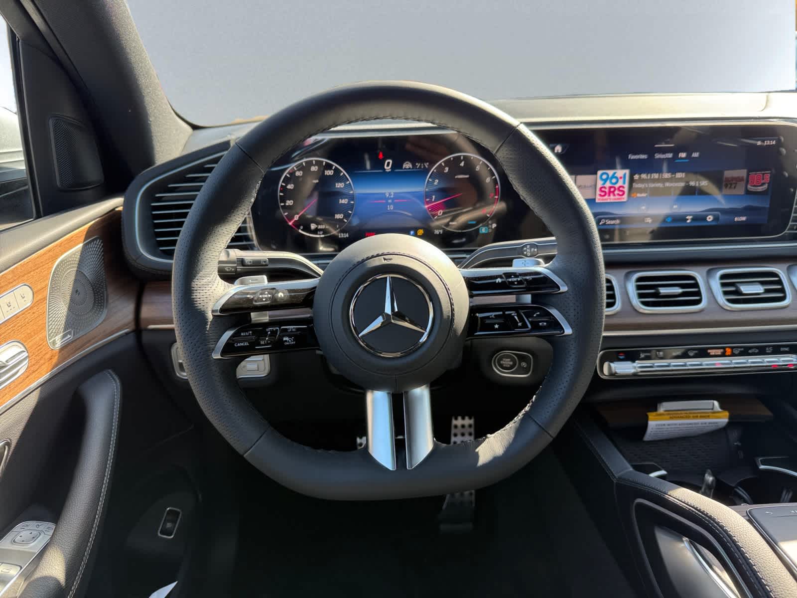 new 2025 Mercedes-Benz GLS 450 car