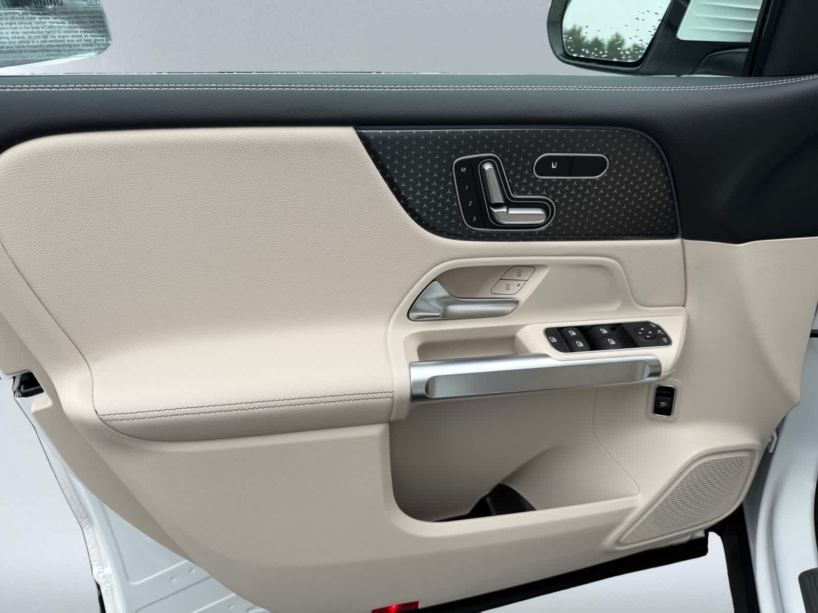 used 2025 Mercedes-Benz GLB 250 car, priced at $44,998
