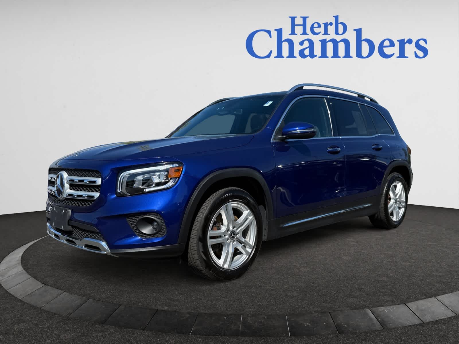 used 2021 Mercedes-Benz GLB 250 car, priced at $31,998