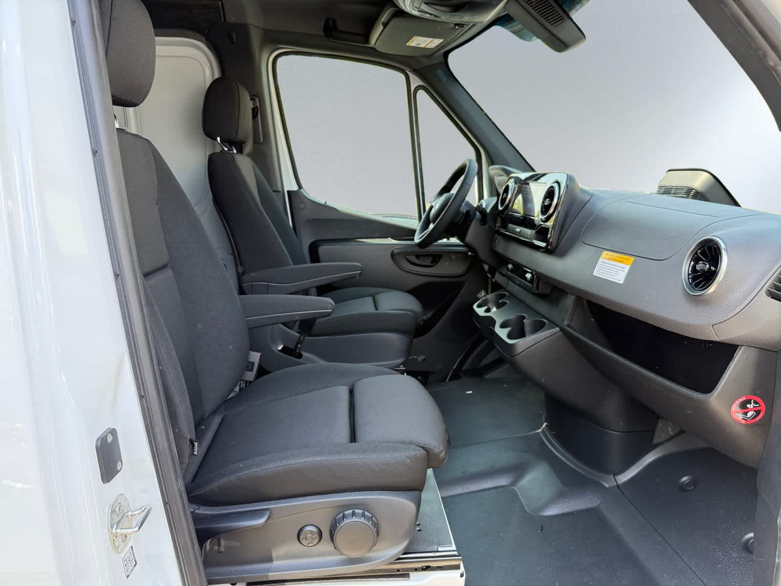 new 2025 Mercedes-Benz Sprinter 2500 car